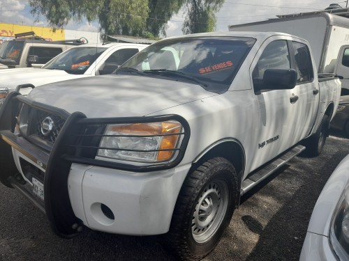 Nissan Titan V8 – Pick Up Doble Cabina 2012