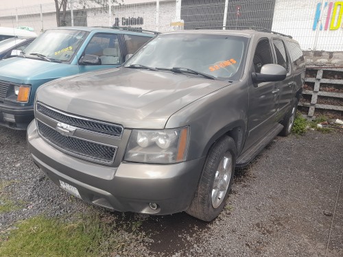 Chevrolet Suburban GM (GMT900) – SUV de Gran Tamaño